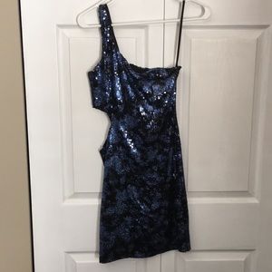 One shoulder sequin dress with side cut out